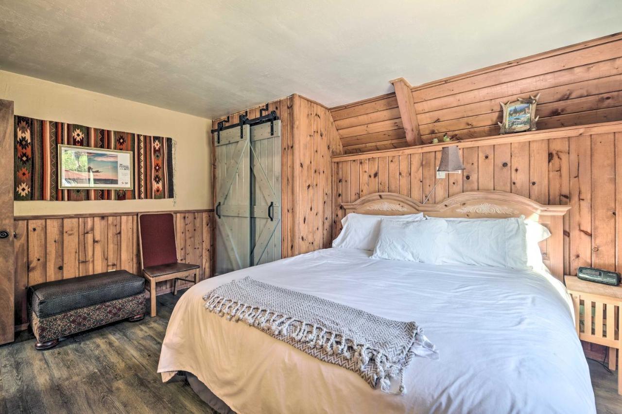 Ski-Inandski-Out Red River Cabin With Mtn Views! Экстерьер фото
